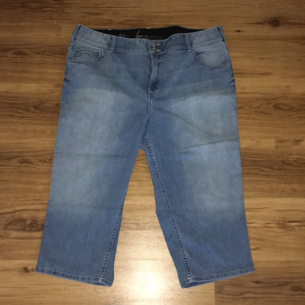 Lane Bryant Tighter Tummy Technology Capri Jeans
